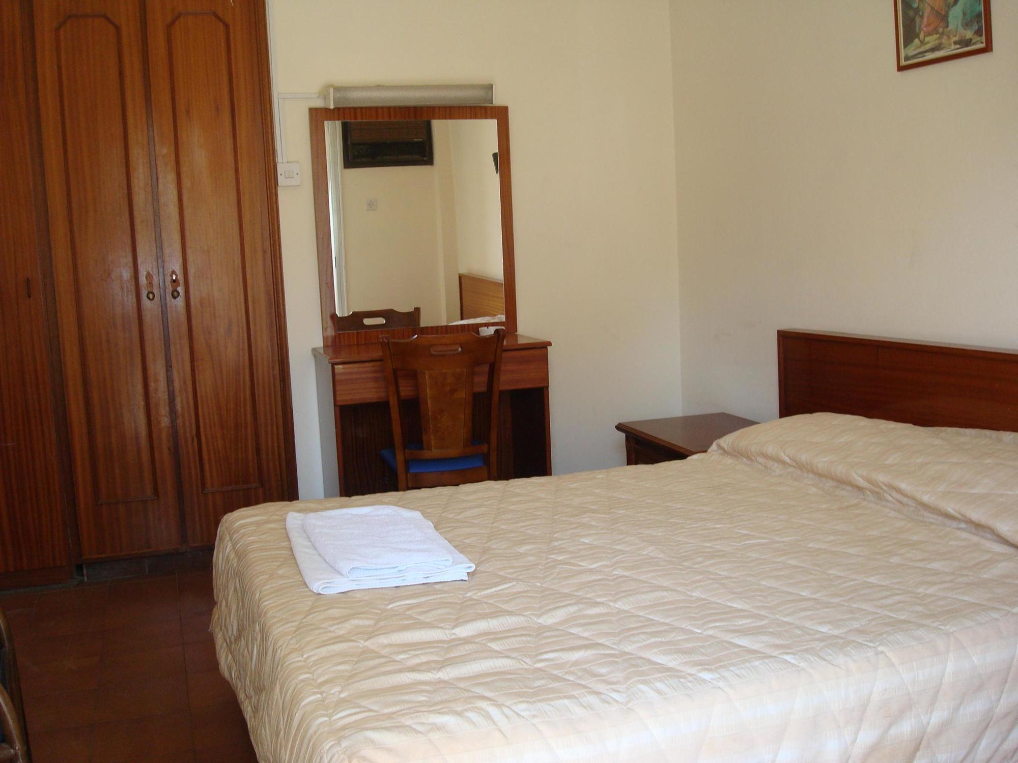Best Western Plus Larco Hotel Larnaca Exterior photo