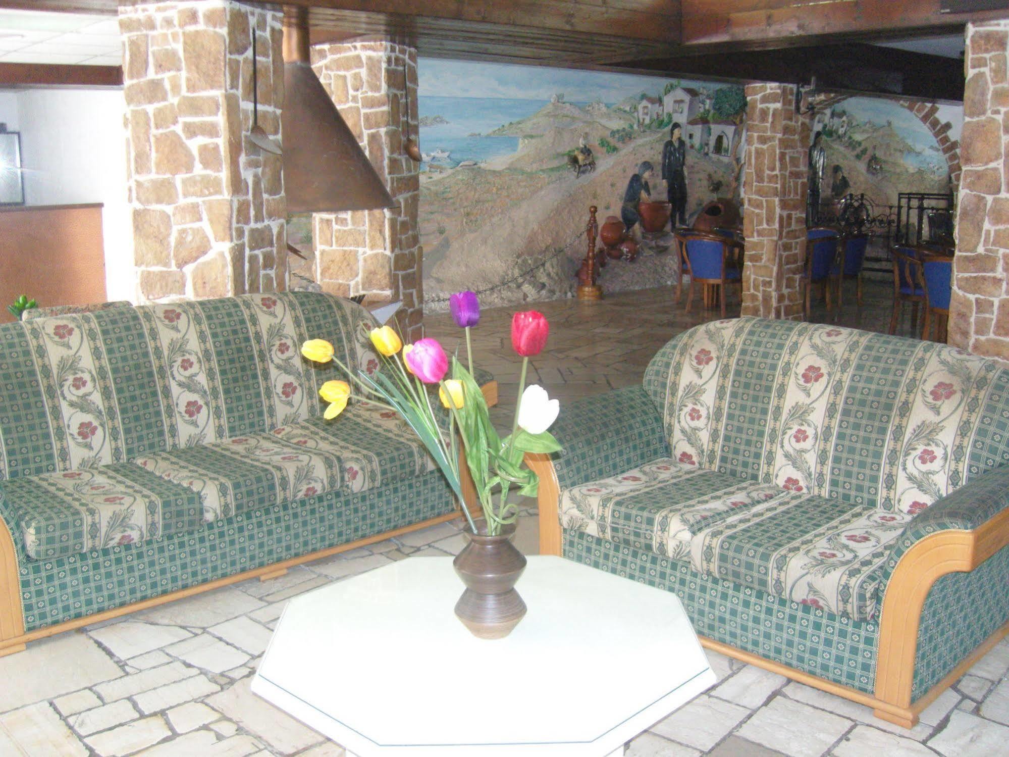 Best Western Plus Larco Hotel Larnaca Exterior photo